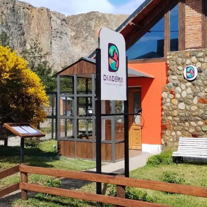 Hotel Lunajuim El Chalten Exteriér fotografie